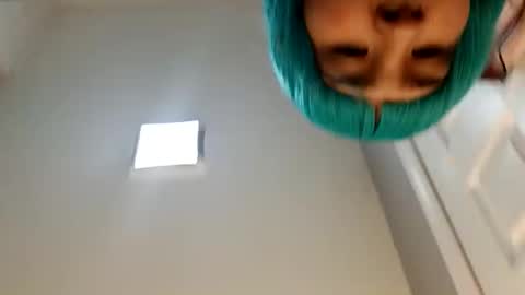 Mommy bubbles online show from 01/07/25, 02:41