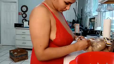 Mommy bubbles online show from 01/16/25, 08:25