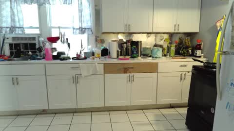 Mommy bubbles online show from 02/08/26, 02:53