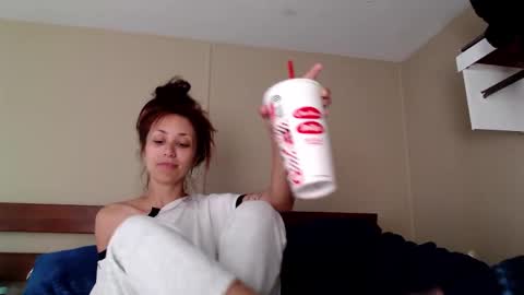 mommyswett online show from 11/10/25, 09:14