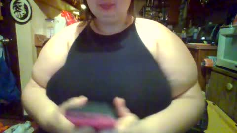Snapshot of momnalexxie chatting on 08/08/26, 02:57 MommaLexxie online show from 08/08/26, 02:57