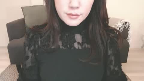 Snapshot of momo612238 chatting on 12/27/24, 02:47 Momo online show from 12/27/24, 02:47