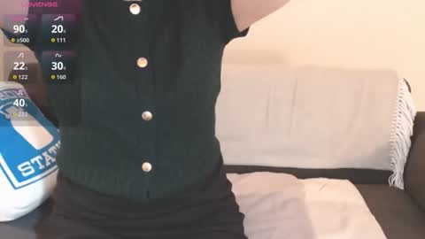 Snapshot of momo612238 chatting on 10/11/25, 12:43 Momo online show from 10/11/25, 12:43