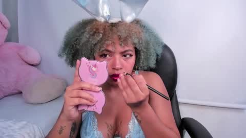 Momo  online show from 04/06/26, 03:37