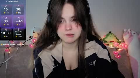 Momo online show from 04/07/26, 05:08