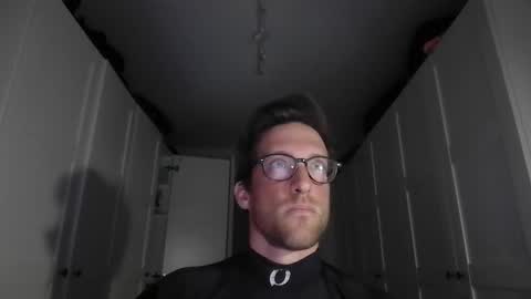 moms_little_monster online show from 11/30/25, 06:56