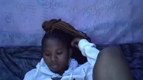 momsdoll online show from 01/11/26, 06:29