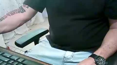 mon_za online show from 01/04/25, 12:38