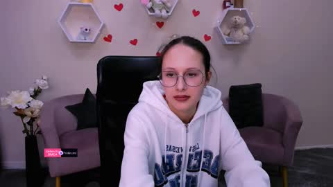 Snapshot of mona_cloud chatting on 03/04/25, 02:53 Mona online show from 03/04/25, 02:53