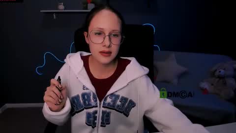 Snapshot of mona_cloud chatting on 03/07/25, 12:34 Mona online show from 03/07/25, 12:34