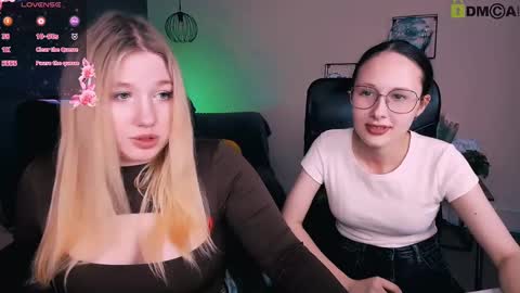 Snapshot of mona_cloud chatting on 03/08/25, 04:28 Mona online show from 03/08/25, 04:28