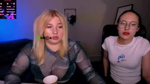 Snapshot of mona_cloud chatting on 09/09/25, 07:35 Mona online show from 09/09/25, 07:35