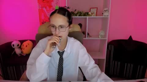 Snapshot of mona_cloud chatting on 09/23/25, 08:23 Mona online show from 09/23/25, 08:23