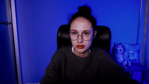 Snapshot of mona_cloud chatting on 10/09/25, 07:45 Mona online show from 10/09/25, 07:45