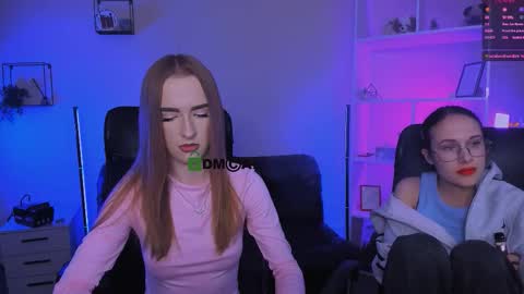 Snapshot of mona_cloud chatting on 11/06/25, 08:21 Mona online show from 11/06/25, 08:21