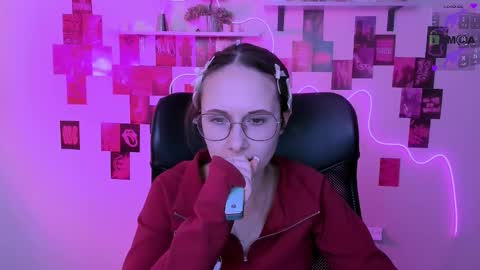 Mona  online show from 03/13/26, 09:43