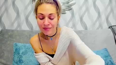 Mona online show from 02/15/25, 05:50