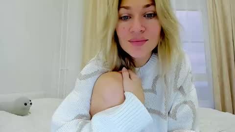 Mona online show from 11/14/25, 04:55