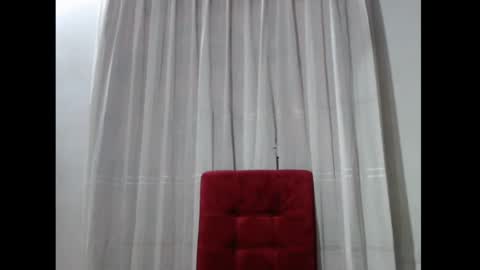 Snapshot of mona_dolly chatting on 11/25/25, 04:23 mona_dolly online show from 11/25/25, 04:23