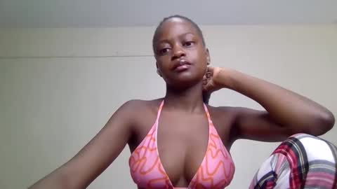 Mona online show from 09/10/25, 01:16