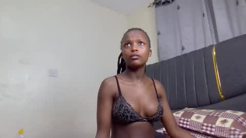 Mona online show from 09/17/25, 12:18