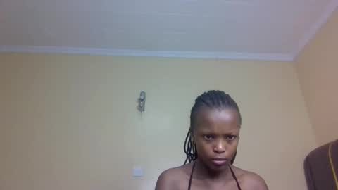 Mona online show from 10/28/25, 01:31