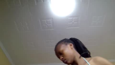 Mona online show from 11/01/25, 12:45