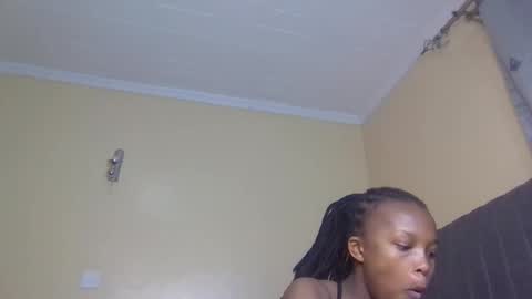 Mona online show from 11/19/25, 01:27