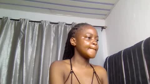 Mona online show from 11/24/25, 12:21