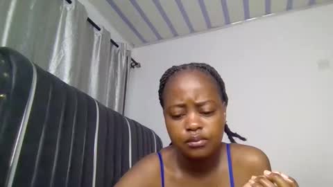 Mona online show from 12/03/25, 02:08