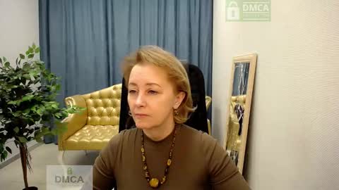 Snapshot of mona_w chatting on 02/13/26, 10:55 Mona online show from 02/13/26, 10:55