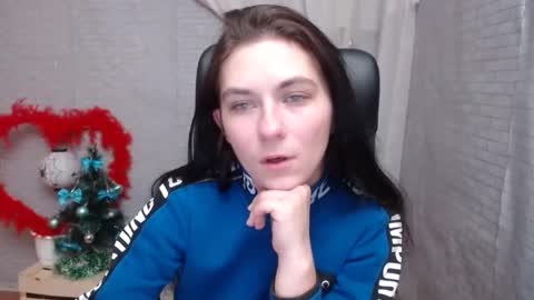 Snapshot of monakali chatting on 12/23/24, 07:06 monakali online show from 12/23/24, 07:06