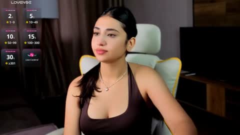 Snapshot of monarchbaby chatting on 07/14/26, 04:28 Lana online show from 07/14/26, 04:28