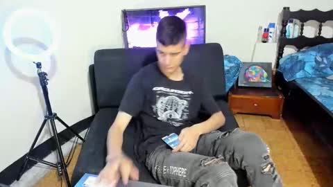 nicolas online show from 12/23/24, 01:18