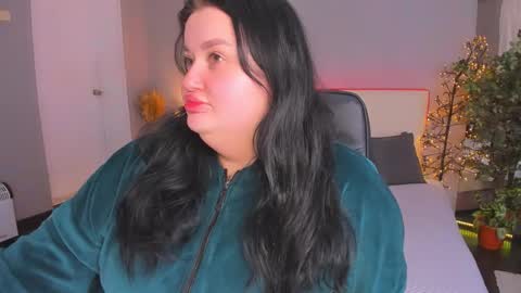 Monica online show from 02/03/26, 06:22