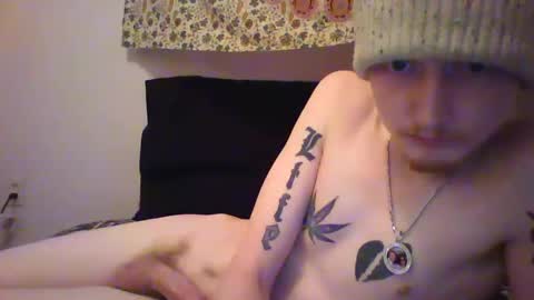 Snapshot of moneybaggho710 chatting on 12/18/24, 08:57 Steven Rhyne online show from 12/18/24, 08:57