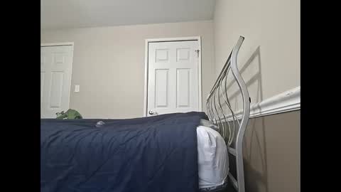 Snapshot of moneyboysaveg584 chatting on 04/14/26, 02:01 moneyboysaveg584 online show from 04/14/26, 02:01