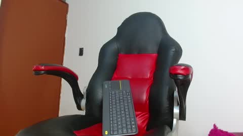 Snapshot of monica631590 chatting on 10/12/25, 01:48 Monica online show from 10/12/25, 01:48