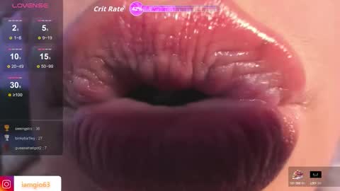 Snapshot of monica_amberr chatting on 10/11/25, 06:23 I am Gio online show from 10/11/25, 06:23