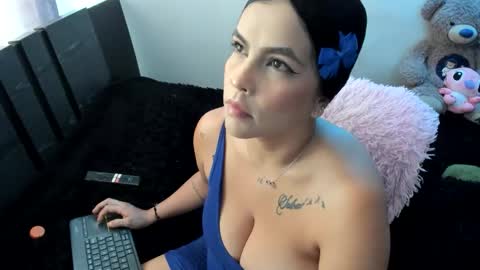 monicaharrison online show from 06/04/26, 02:34