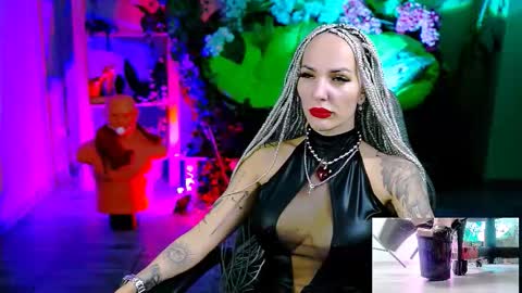 Monika online show from 12/20/25, 10:44