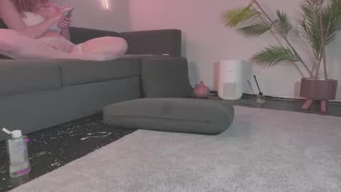 Monica online show from 05/18/26, 04:07
