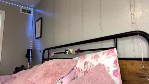 Monica online show from 12/10/24, 05:17