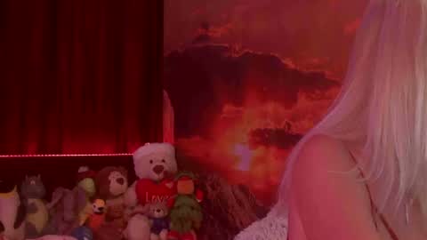 Snapshot of monicutex chatting on 01/12/25, 02:45 Monika online show from 01/12/25, 02:45