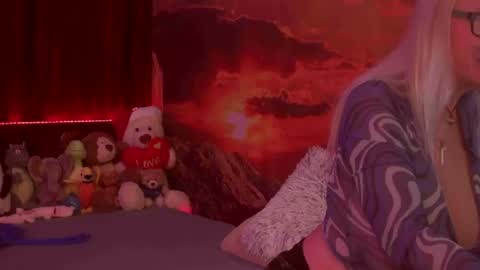 Monika    online show from 02/14/25, 07:38