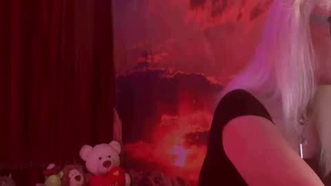 Snapshot of monicutex chatting on 10/31/25, 02:56 Monika online show from 10/31/25, 02:56