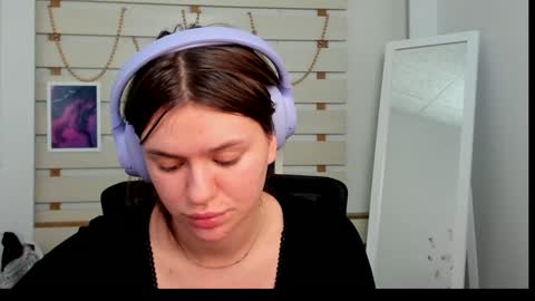 Monika online show from 01/28/25, 01:18