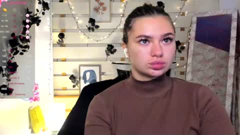 Monika online show from 10/26/25, 12:55