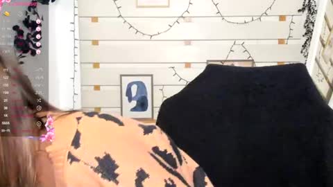 Monika online show from 12/01/25, 01:05