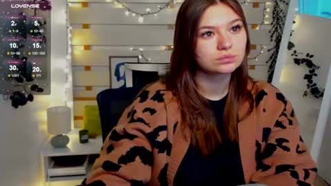 Snapshot of monika_youu chatting on 02/17/26, 01:29 Monika online show from 02/17/26, 01:29